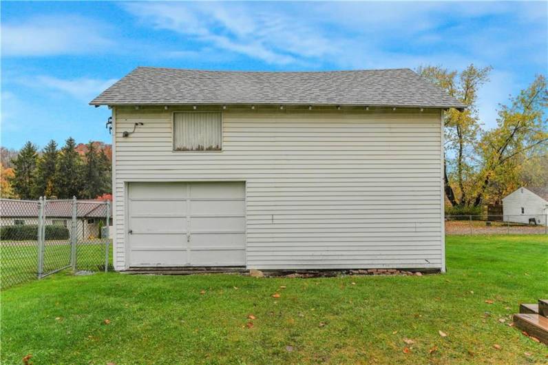 Barn/storage