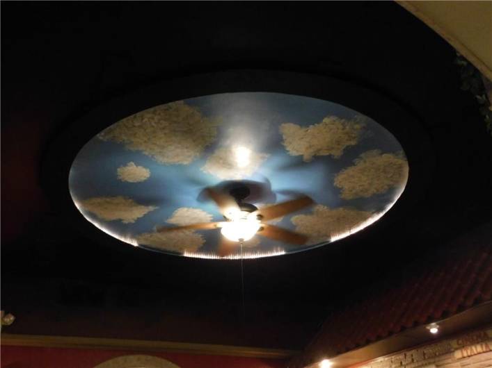 DOMED CEILING WITH 