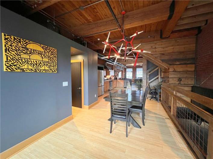 3rd Floor - 2BR Loft Apt