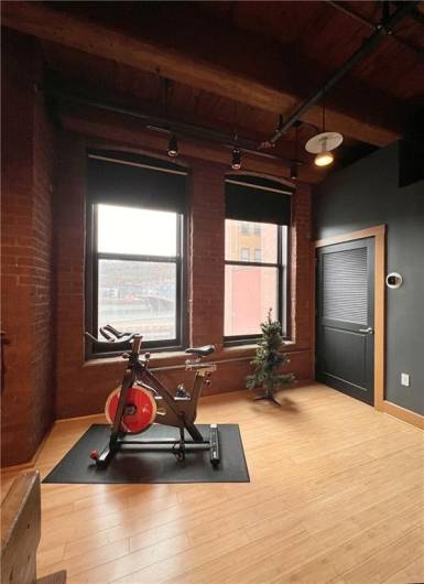 3rd Floor - 2BR Loft Apt