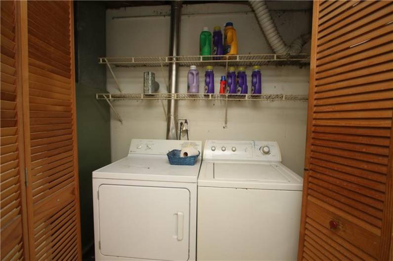 Convenient Laundry in 2 Bedroom apartment