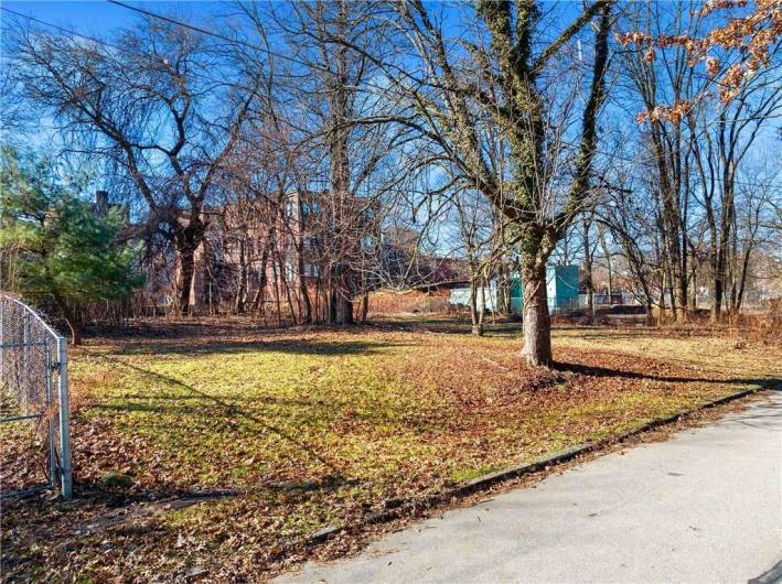 6724 Simonton (125-K-78) 36w X 106d, County Lot use Vacant Lot, View south-west