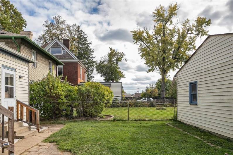 Cozy back yard