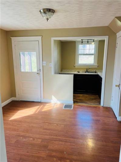 dining room/kitchen