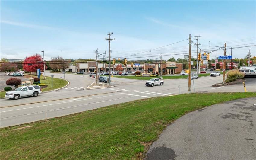 Traffic Lighting at the Intersection of Rt 8 & Oxford Blvd makes for Easy Ingress & Egress