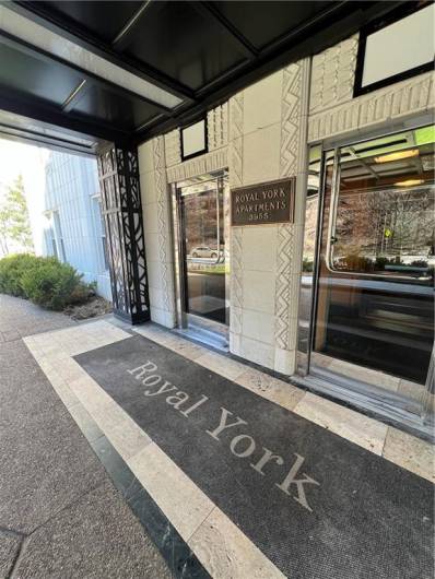 Entrance to the Royal York Lobby