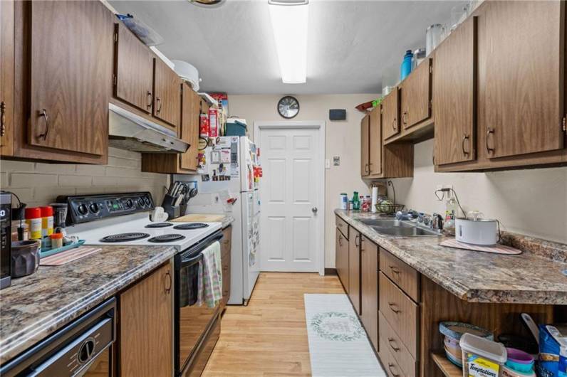 Unit 2, Kitchen