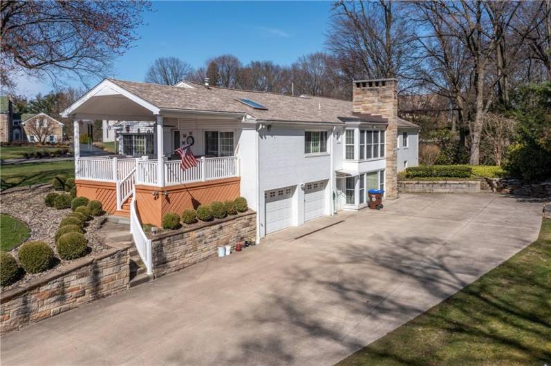 This home has a gorgeous flowing layout inside and out!