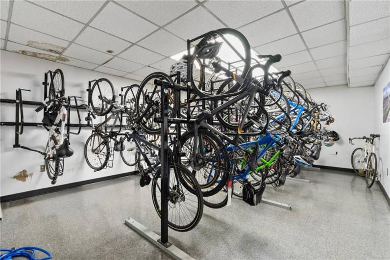 Bike storage/repair Room