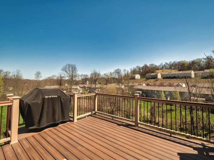 Beautiful place to relax. This deck is composite with vinyl railings and also has a gas hook up for the grill.