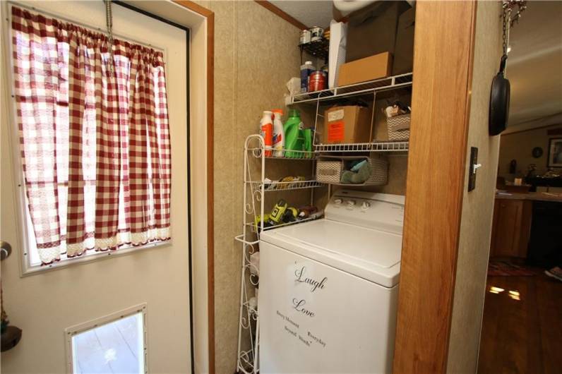 Large 9x4 Laundry Room w/ Convenient Doggie Doorto Fenced in Astroturf area for the Furry Friends to Enjoy!