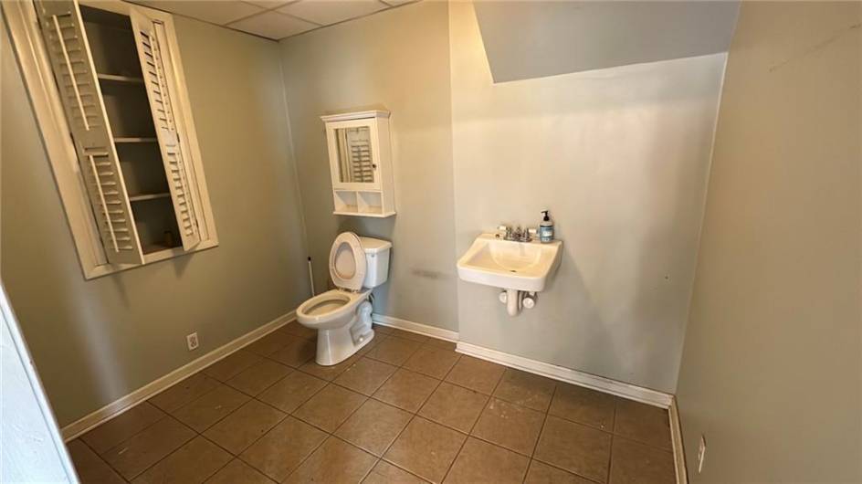 Main Floor Bathroom