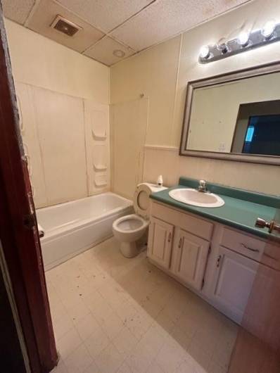 Front Right Vacant Unit B
