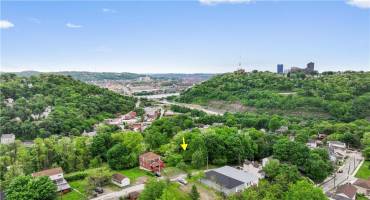 BUILD YOUR DREAM HOME WITH A PITTSBURGH SKYLINE VIEW!
