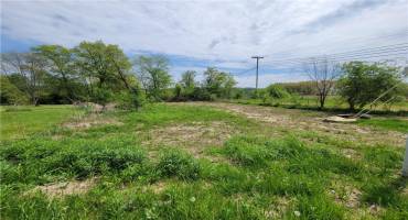 From left corner of the lot on Smithfield St., looking towards the back.