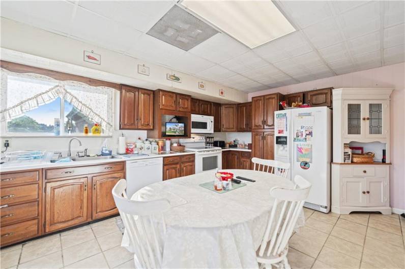 Large kitchen with ample cabinets