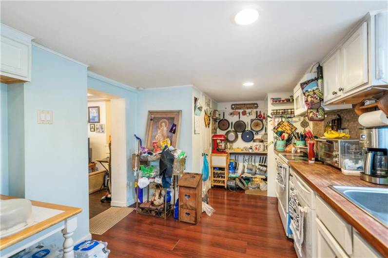 This kitchen and walk-in pantry are large & in-charge...