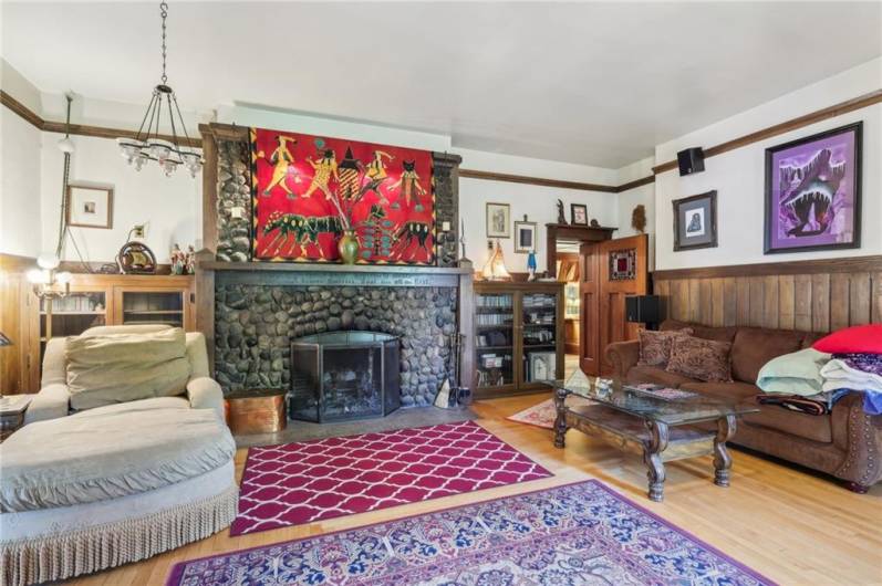 BILLIARD ROOM
