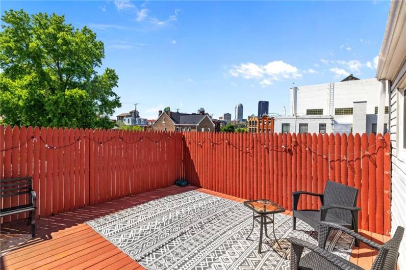 Large deck with great view of the city