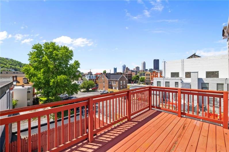 Large deck with great view of the city!