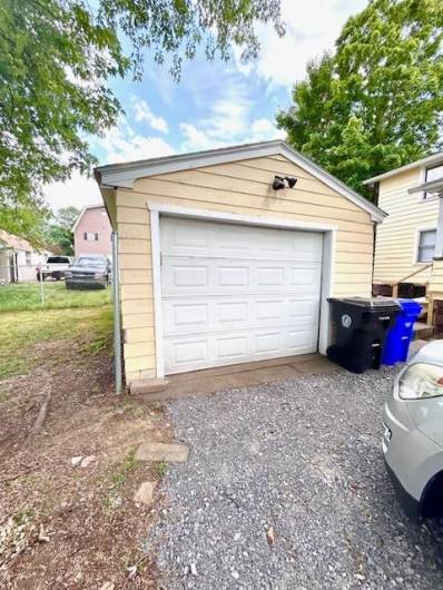 Detached Garage