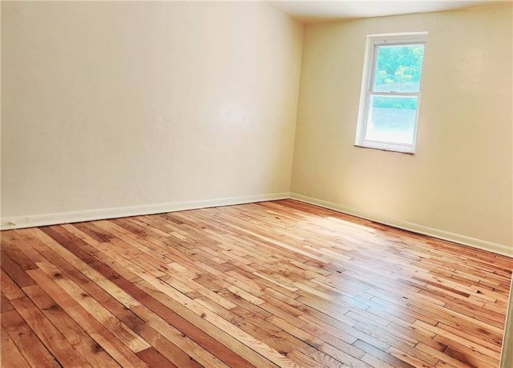 Master bedroom 16x11