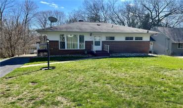 318 Lanewood Dr, New Castle, PA 16105, 3 Bedrooms Bedrooms, ,1.1 BathroomsBathrooms,Lease,For Sale,Lanewood Dr,1660880