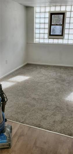 New carpet & freshly painted.