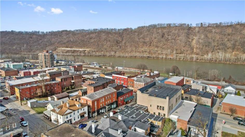 Walkable to everywhere, even the river!!