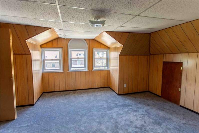 bonus space on 3rd floor