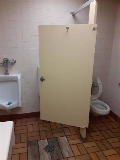 Mens room