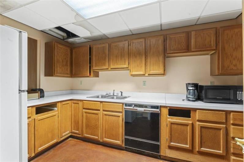 basement kitchen
