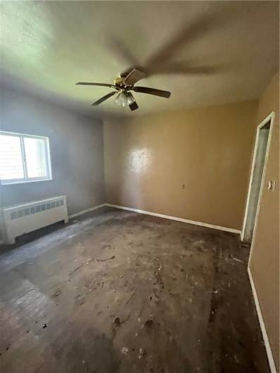 512 Glenn Street, Wilmerding, PA 15148, 2 Bedrooms Bedrooms, ,1 BathroomBathrooms,Residential,For Sale,Glenn Street,1664946