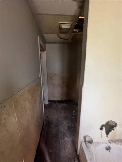512 Glenn Street, Wilmerding, PA 15148, 2 Bedrooms Bedrooms, ,1 BathroomBathrooms,Residential,For Sale,Glenn Street,1664946