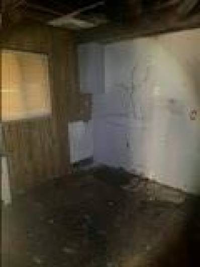 512 Glenn Street, Wilmerding, PA 15148, 2 Bedrooms Bedrooms, ,1 BathroomBathrooms,Residential,For Sale,Glenn Street,1664946