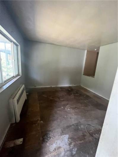 512 Glenn Street, Wilmerding, PA 15148, 2 Bedrooms Bedrooms, ,1 BathroomBathrooms,Residential,For Sale,Glenn Street,1664946
