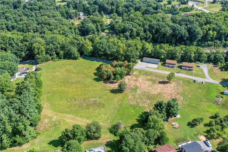 110 Douglass Rd Lot #133, Beaver Falls, PA 15010, ,Farm-acreage-lot,For Sale,Douglass Rd Lot #133,1664920