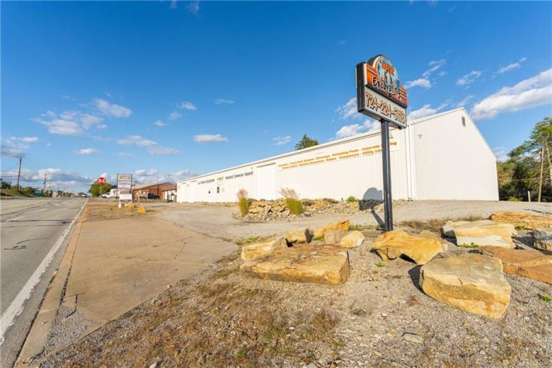 3040 Freeport Rd, Natrona Heights, PA 15065, ,Commercial-industrial-business,For Sale,Freeport Rd,1666770