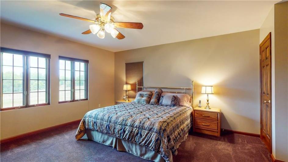 1490 Olde Stable Lane, Moon Township, PA 15108, 3 Bedrooms Bedrooms, 12 Rooms Rooms,4.1 BathroomsBathrooms,Residential,For Sale,Olde Stable Lane,1666818