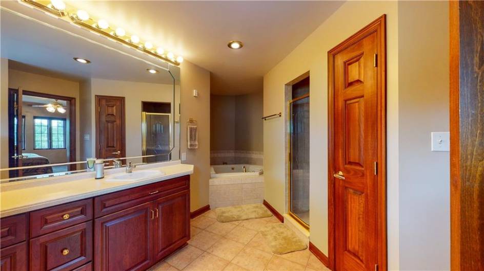 1490 Olde Stable Lane, Moon Township, PA 15108, 3 Bedrooms Bedrooms, 12 Rooms Rooms,4.1 BathroomsBathrooms,Residential,For Sale,Olde Stable Lane,1666818