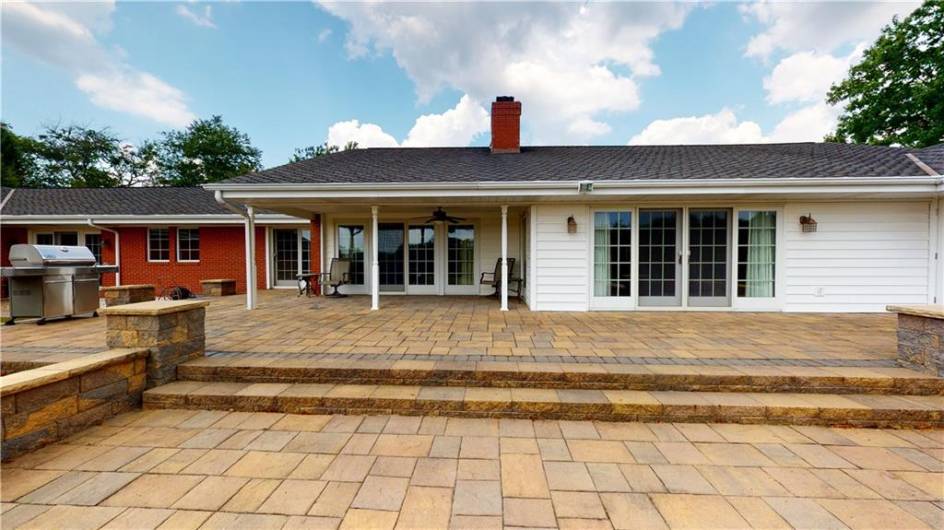 1490 Olde Stable Lane, Moon Township, PA 15108, 3 Bedrooms Bedrooms, 12 Rooms Rooms,4.1 BathroomsBathrooms,Residential,For Sale,Olde Stable Lane,1666818