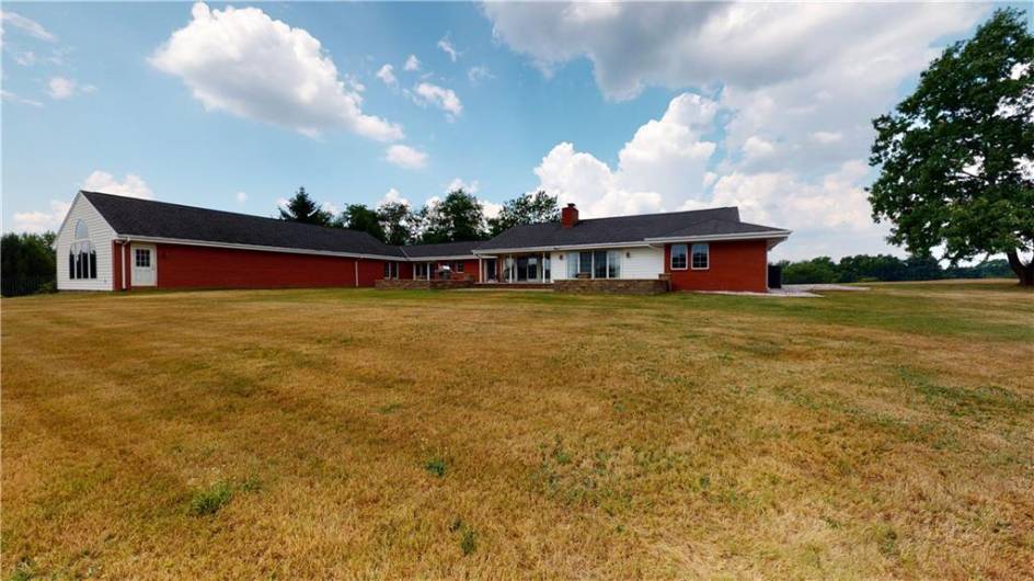 1490 Olde Stable Lane, Moon Township, PA 15108, 3 Bedrooms Bedrooms, 12 Rooms Rooms,4.1 BathroomsBathrooms,Residential,For Sale,Olde Stable Lane,1666818