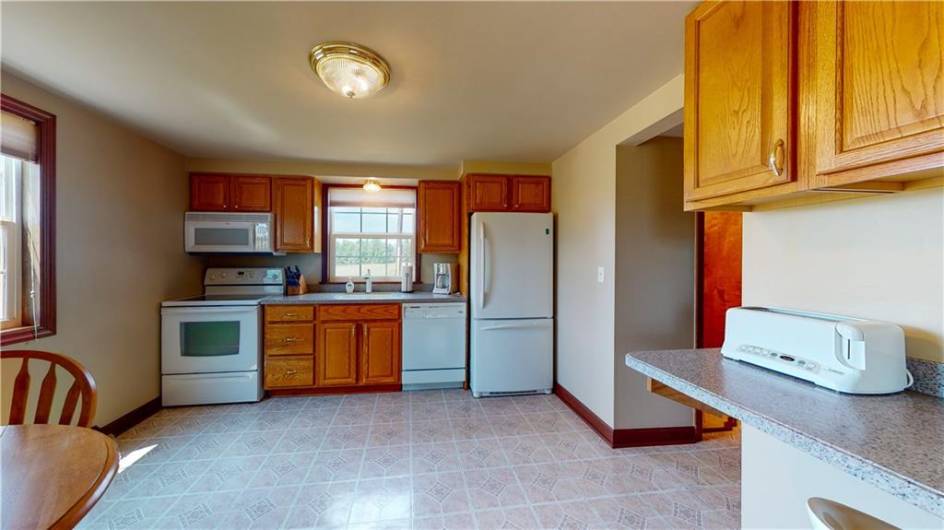 1490 Olde Stable Lane, Moon Township, PA 15108, 3 Bedrooms Bedrooms, 12 Rooms Rooms,4.1 BathroomsBathrooms,Residential,For Sale,Olde Stable Lane,1666818