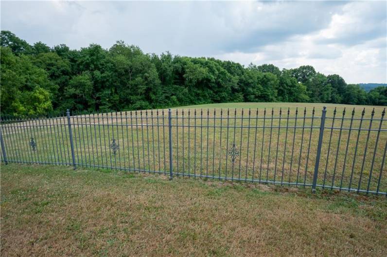1490 Olde Stable Lane, Moon Township, PA 15108, 3 Bedrooms Bedrooms, 12 Rooms Rooms,4.1 BathroomsBathrooms,Residential,For Sale,Olde Stable Lane,1666818
