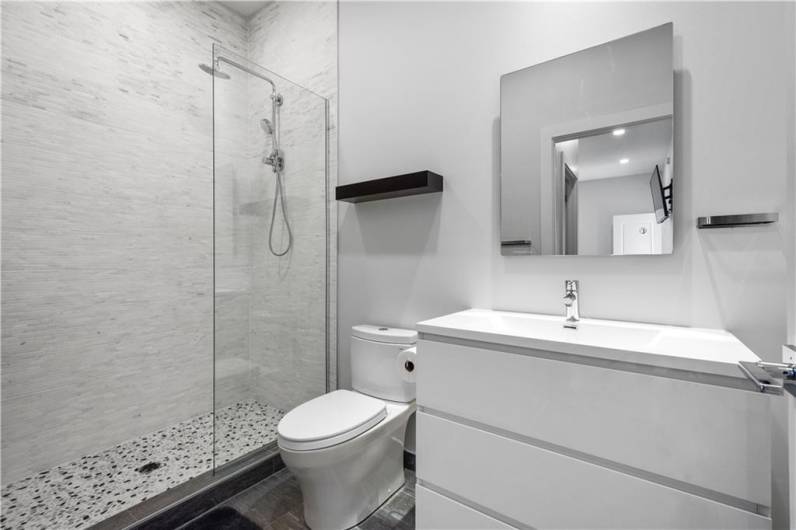 2545 Penn Ave, Pittsburgh, PA 15222, 2 Bedrooms Bedrooms, ,2.1 BathroomsBathrooms,Residential,For Sale,Penn Ave,1666841