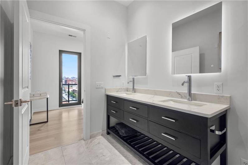 2545 Penn Ave, Pittsburgh, PA 15222, 2 Bedrooms Bedrooms, ,2.1 BathroomsBathrooms,Residential,For Sale,Penn Ave,1666841