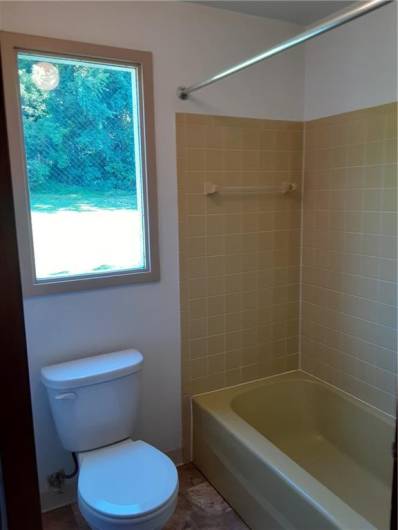 Hall bathroom on 3rd floor