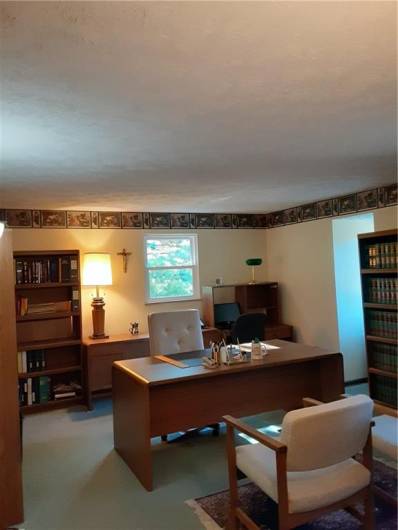 Large office on 3rd floor
