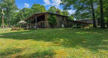 186 Lake Road Ln, Rockwood, PA 15557, 3 Bedrooms Bedrooms, ,4 BathroomsBathrooms,Residential,For Sale,Lake Road Ln,1667045