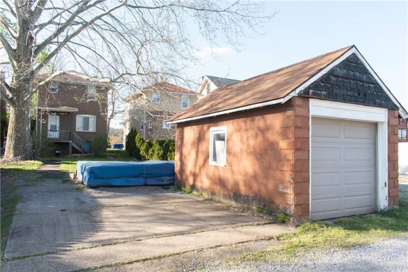 1515 3rd Street, Beaver, PA 15009, 2 Bedrooms Bedrooms, 6 Rooms Rooms,1 BathroomBathrooms,Residential,For Sale,3rd Street,1667194